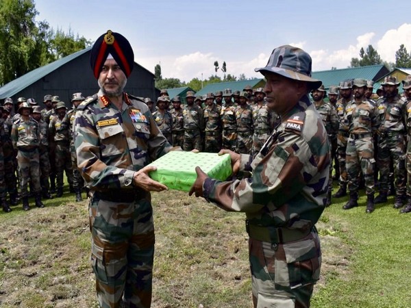 Northern Army Commander Lt Gen Ranbir Singh (left) on his last day visit to Jammu and Kashmir on Friday. Photo/ANI