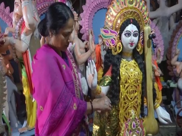 Visuals of Jharkhand's first woman idol maker (Photo/ANI)