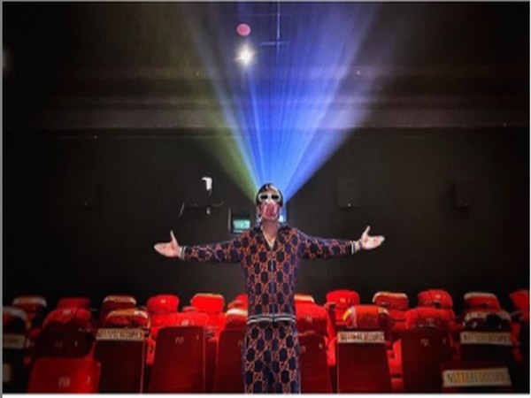 Actor Ranveer Singh in movie theatre (Image Source: Instagram)
