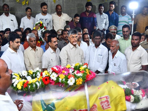TDP chief Chandrababu Naidu pays tribute to Siva Prasada Rao. Photo/ANI
