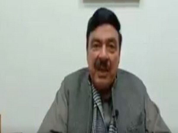 Former Pak interior minister Sheikh Rasheed claims Imran Khan may be ...