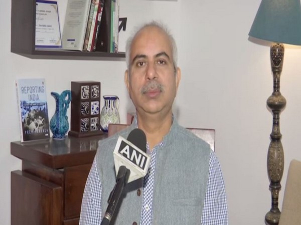 Journalist Rasheed Kidwai speaking to ANI in Bhopal on Wednesday. [Photo/ANI]