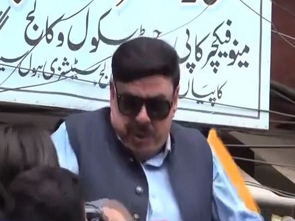 Pakistani Minister Sheikh Rashid got an electric shock while addressing a gathering on Friday. Photo/ANI