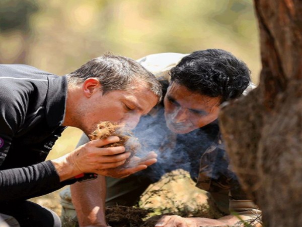 Actor Akshay Kumar with British adventurer Bear Grylls (Image Source: Instagram)