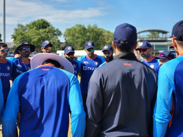 Ravichandran Ashwin with the team. (Photo- BCCI Twitter)