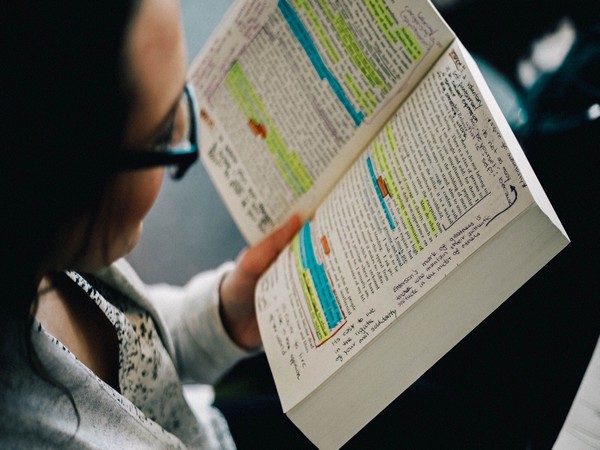 Lack of basic knowledge can make reading comprehension difficult: Study