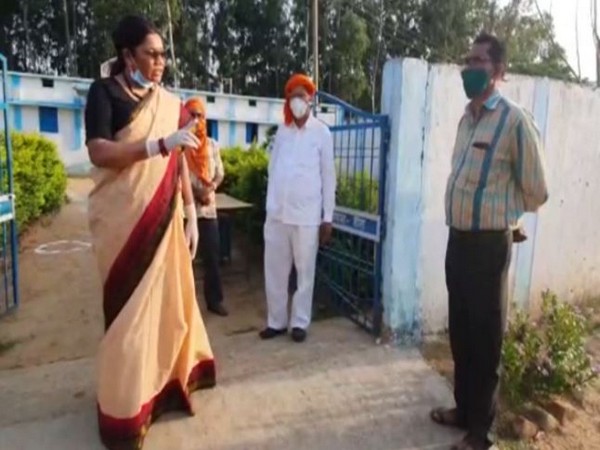 Union Minister of State for Tribal Affairs Renuka Singh at quarantine centre in Balrampur, Chhattisgarh. Photo/ANI