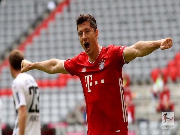 Bayern Munich striker Robert Lewandowski (Photo/Bundesliga Twitter) 