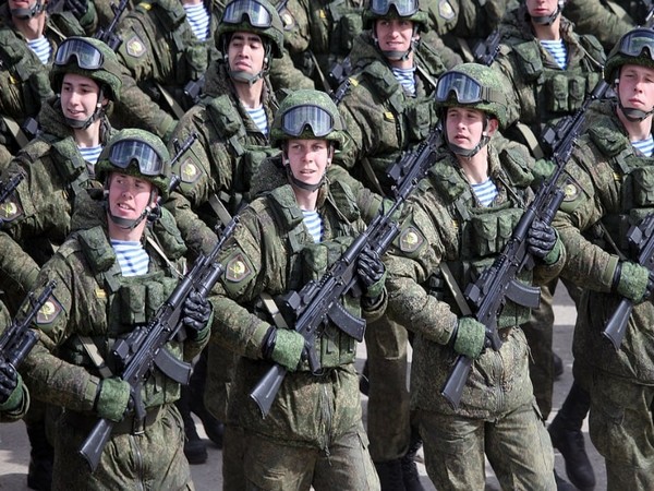 Russian troops participating in a military parade. (File photo)