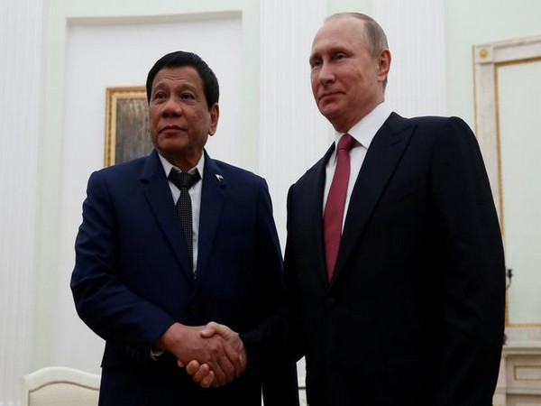 Philippines President Rodrigo Duterte and Russian President Vladimir Putin during a meeting in Russia in 2017 (Image source: Reuters)