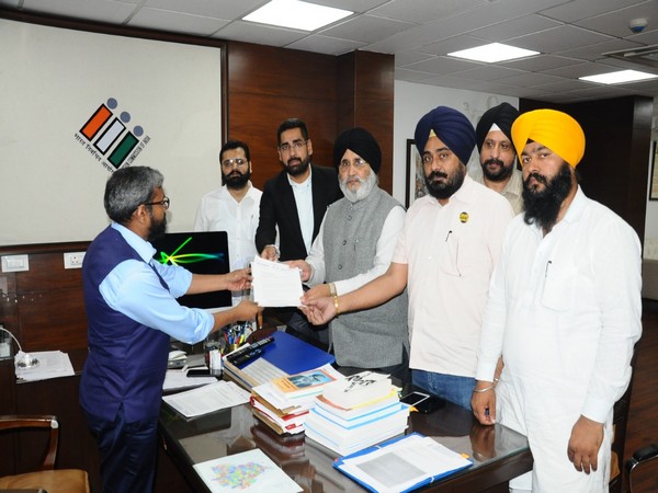 SAD delegation with CEO Karuna Raju in Chandigarh on Monday. Photo/ANI