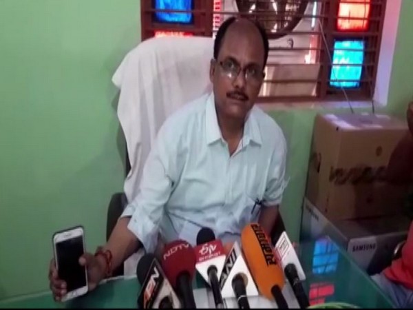 Aswani Srivastav, SDM Ballia speaking to the press