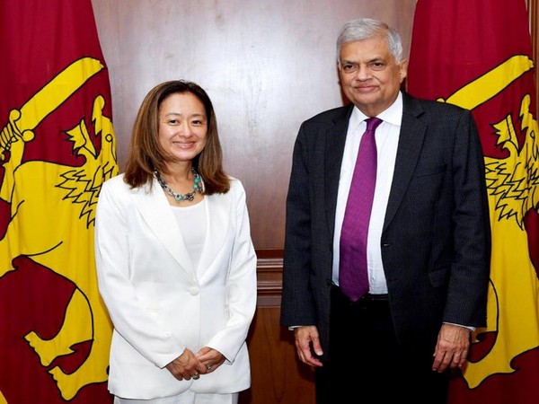 US Ambassador to Sri Lanka Julie Chung and Sri Lankan President Ranil Wickremesinghe