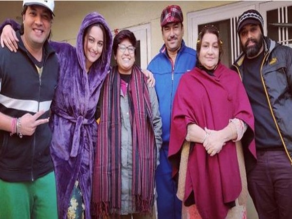 Sonakshi Sinha with the team (Image Courtesy: Instagram)