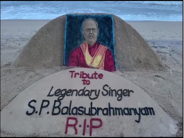 Sand artist Sudarsan pattnaik paid tribute to the legendary singer late SP Balasubrahmanyam. (Photo/ANI)