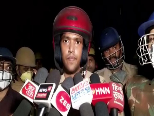 Pratapgarh SP Abhishek Singh speaking to reporters. [Photo/ANI]