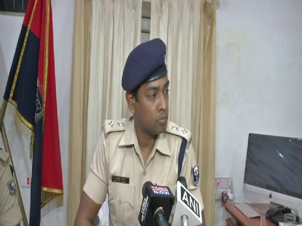 Superintendent of Police Jayant Kant talking to reporters on Monday. Photo/ANI