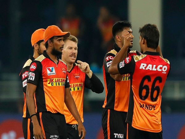 SRH players celebrating after taking a wicket against RR (Photo: BCCI/ IPL)