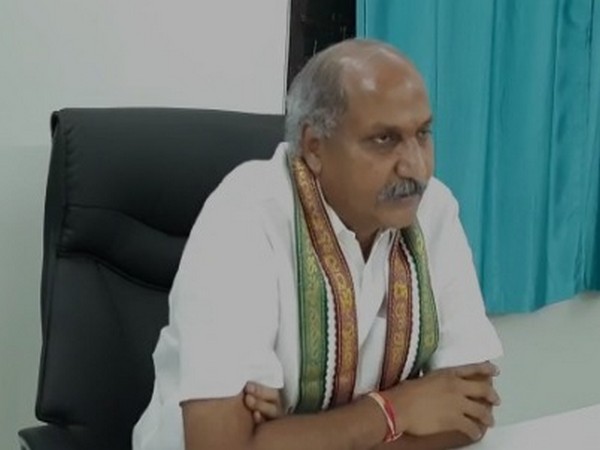 Srikalahasti temple executive officer Chandrasekhar Reddy