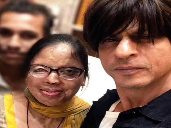 SRK with acid attack survivor Anupama