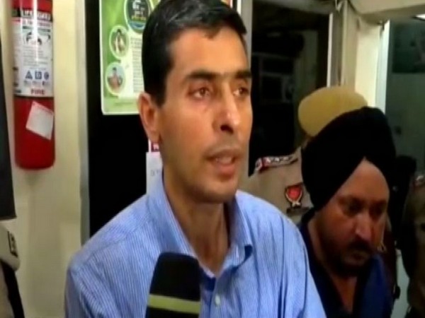 Senior Superintendent of Police (SSP) Kapurthala, Satinder Singh speaking to reporters on Tuesday. Photo/ANI