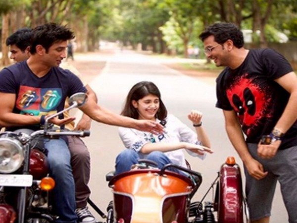 Late Bollywood actor Sushant Singh Rajput with co-star Sanjana Sanghi and director Mukesh Chhabra (Image Source: Instagram)