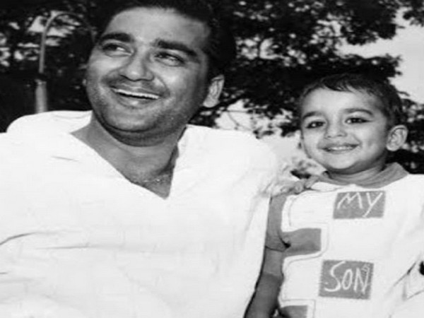 Actor Sanjay Dutt with his late father and legendary actor Sunil Dutt (Image source: Instagram)
