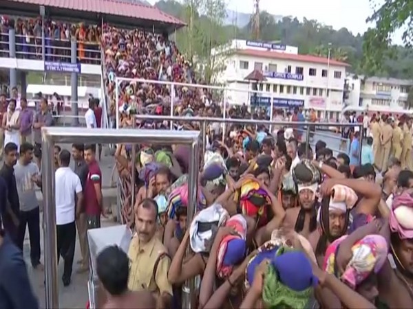 A sea of devotees flocked in Sannidhanam to visit the temple on Saturday. Photo/ANI