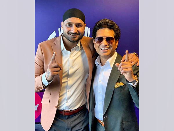 Sachin Tendulkar and Harbhajan Singh. (Photo- Sachin Tendulkar Twitter)