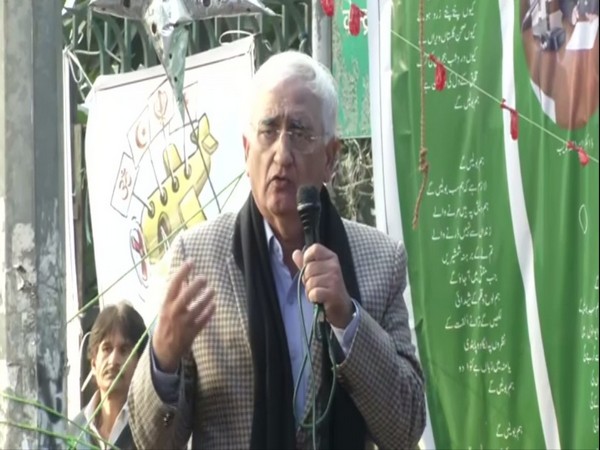Senior Congress leader Salman Khurshid addressing a public gathering at Jamia in New Delhi on Sunday. Photo/ANI