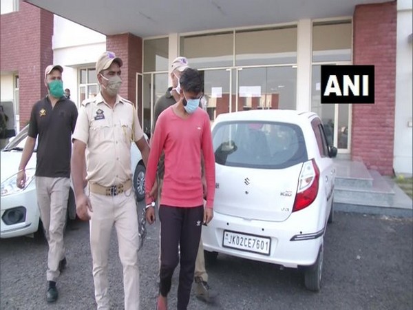 The accused nabbed by J-K police for allegedly spying for Pakistan. [Photo/ANI]