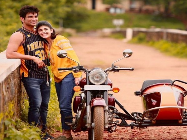 Actor Sanjana Sanghi with late star Sushant Singh Rajput (Image source: Instagram) 