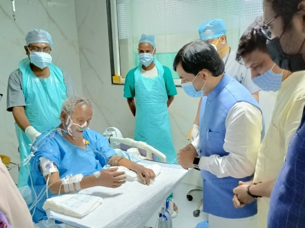 BJP leader Shahnawaz Hussain visits former Uttar Pradesh Chief Minister Kalyan Singh at PGI Hospital in Lucknow. (Photo/ANI)