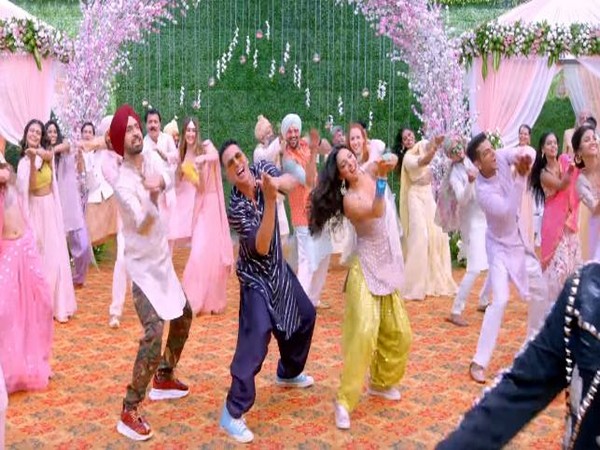 A stll from the song. (Image Courtesy: Youtube)