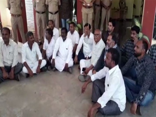 CPI-M, Muslim organisation leaders protesting against the imposition of Section 144 in Kalaburagi.