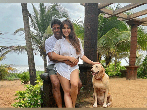 Kim Sharma with Leander Paes (Image soruce: Instagram)