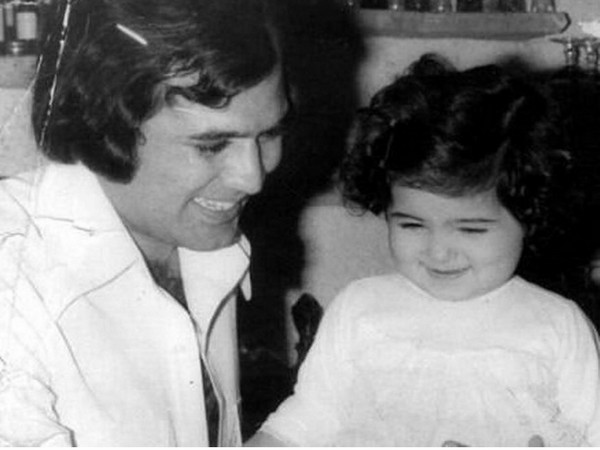 Twinkle Khanna's childhood picture with her late father Rajesh Khanna (Image source: Instagram) 