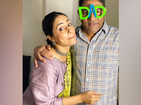 Hina Khan with her late dad (Image source: Instagram)