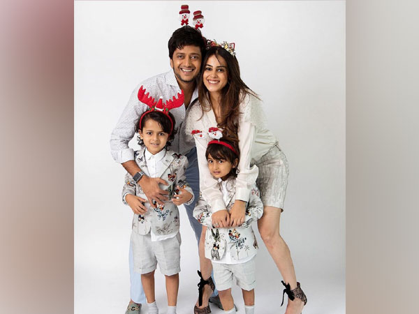 Riteish and Genelia with their sons (Image source: Instagram)