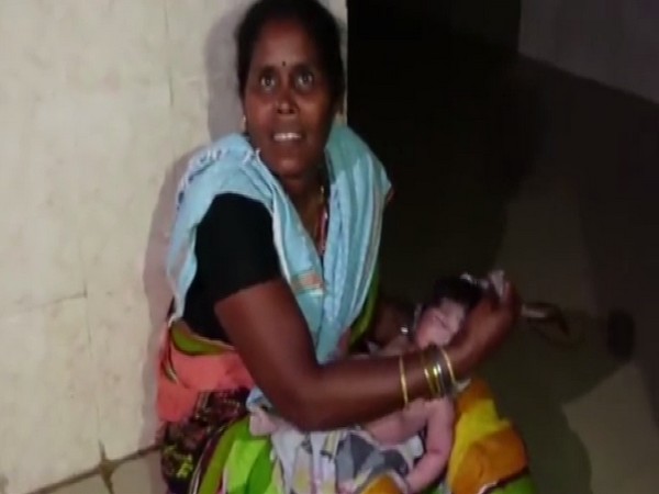 The woman with her child at NTR Government Hospital in Visakhapatnam (Photo/ANI)