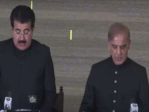 Pakistan Prime Minister-elect Shehbaz Sharif taking oath
