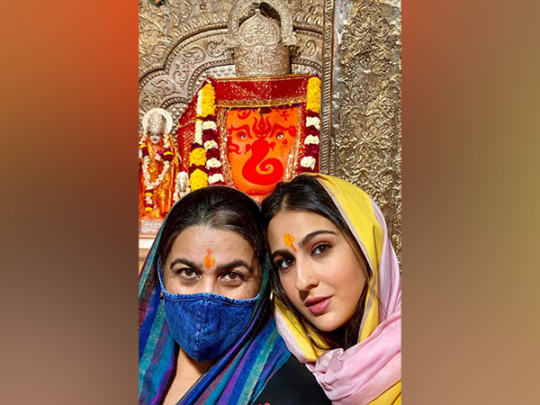 Sara Ali Khan and her mother Amrita Singh (Image source: Instagram)