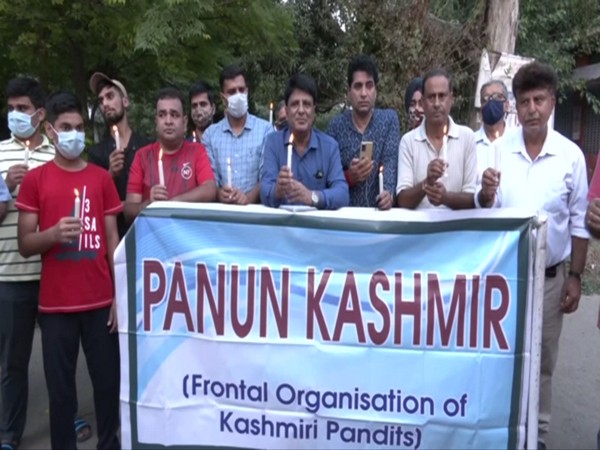 Panun Kashmir Organization holds candle march in Jammu (Photo:ANI)