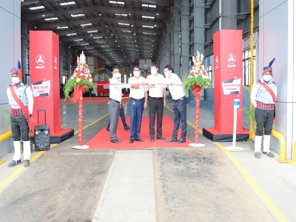 Senior management members inaugurating the paint shop of Sany India at Chakan, Pune.