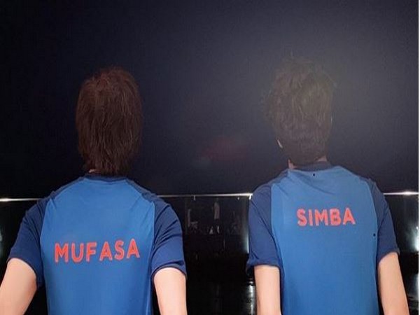 Shah Rukh Khan and his son Aryan Khan (Image courtesy: Instagram)