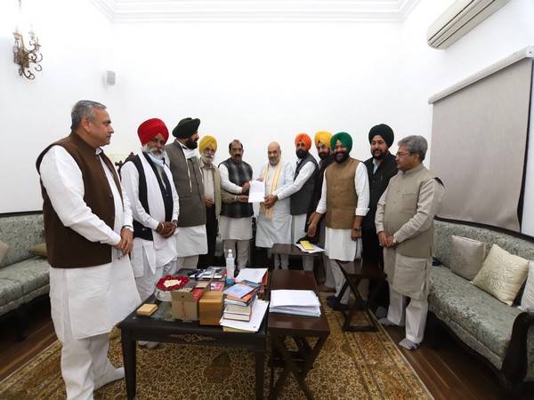  A delegation of BJP leaders from Punjab and Delhi met Union Home Minister Amit Shah today for reopening of Kartarpur Corridor  (Photo/ ANI)