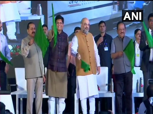 Union Minister Amit Shah flagging off the Vande Bharat Express with other Union ministers in New Delhi on Thursday. Photo/ANI