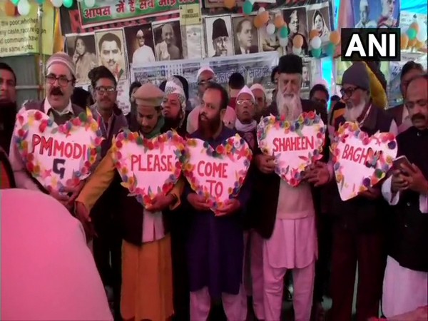 Anti-CAA protestors request PM Modi to visit Shaheen Bagh area on Friday (Photo/ANI)