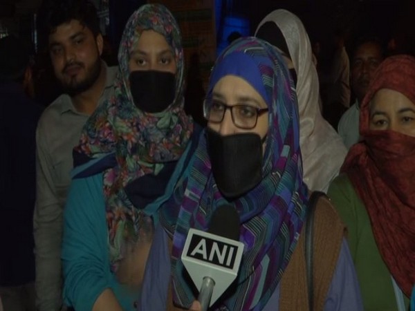 Shaheen Kausar, one of the protesters at Shaheen Bagh, Delhi talking to ANI on Wednesday. Photo/ANI
