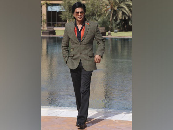 Bollywood actor Shahrukh Khan arrives at the Taj Palace hotel in Marrakech, December 1, 2012. Khan will be attending the 12th Marrakech International Film Festival. REUTERS/